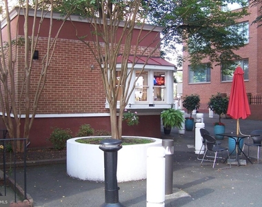 1121 Arlington Blvd. - Photo Thumbnail 12