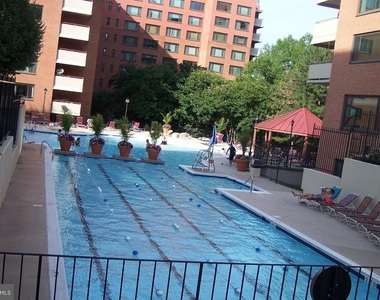 1121 Arlington Blvd. - Photo Thumbnail 9