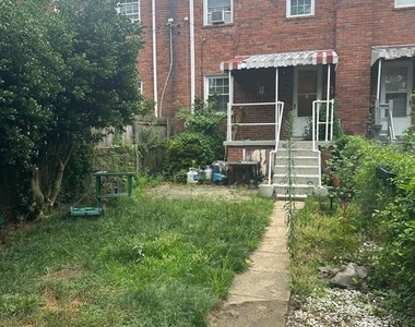 1045 N Nelson Street - Photo Thumbnail 11