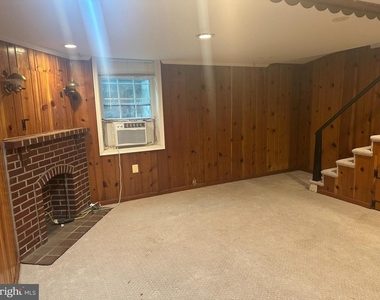 1045 N Nelson Street - Photo Thumbnail 14