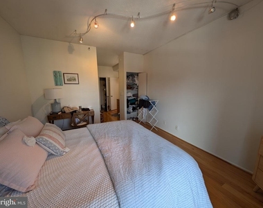 1600 N Oak Street - Photo Thumbnail 8