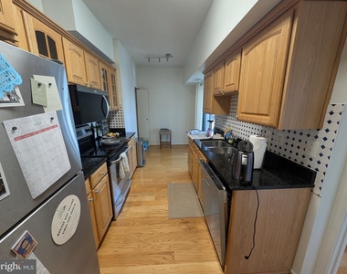 1600 N Oak Street - Photo Thumbnail 5