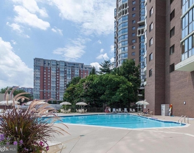 1600 N Oak Street - Photo Thumbnail 17