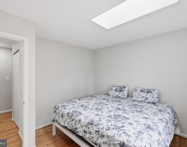 1113 N Vernon Street - Photo Thumbnail 19