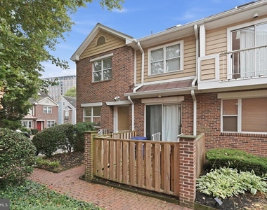 1113 N Vernon Street - Photo Thumbnail 2