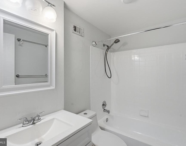 1113 N Vernon Street - Photo Thumbnail 20
