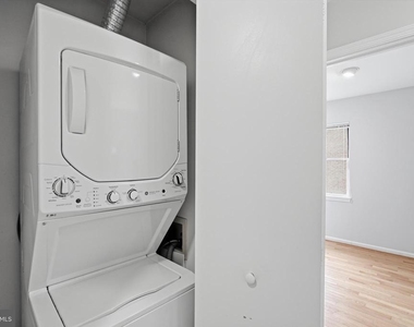 1113 N Vernon Street - Photo Thumbnail 23