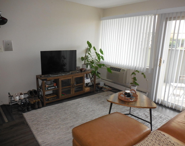 2317 Packard Street - Photo Thumbnail 2