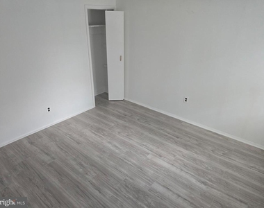 2621 E Monmouth Street - Photo Thumbnail 2