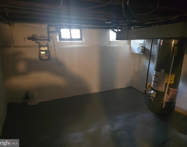 2621 E Monmouth Street - Photo Thumbnail 7