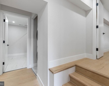 4522 Baker Street - Photo Thumbnail 6