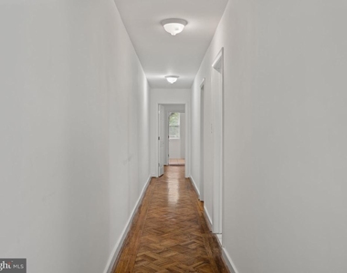 4617 Locust Street - Photo Thumbnail 7