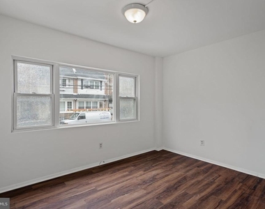 4617 Locust Street - Photo Thumbnail 6