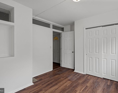 4617 Locust Street - Photo Thumbnail 4