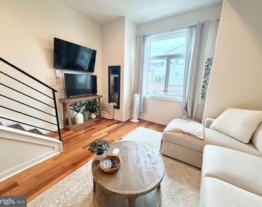 1844 Vineyard Street - Photo Thumbnail 3