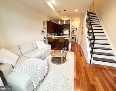 1844 Vineyard Street - Photo Thumbnail 1