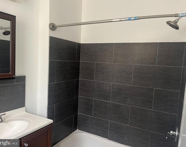 6124 N Broad Street - Photo Thumbnail 8