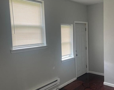 6124 N Broad Street - Photo Thumbnail 13