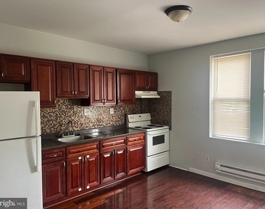 6124 N Broad Street - Photo Thumbnail 2