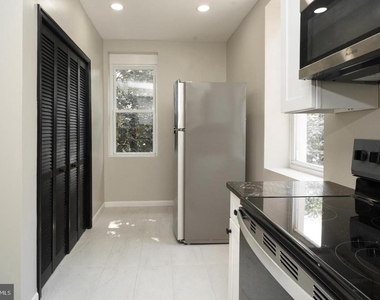 5820 Willows Avenue - Photo Thumbnail 3