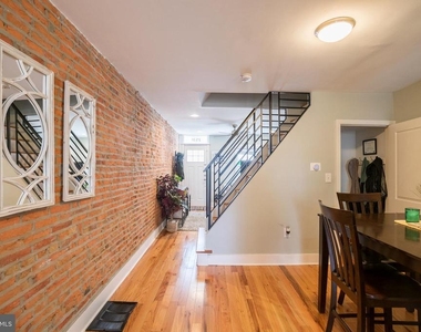 2531 E Gordon Street - Photo Thumbnail 9