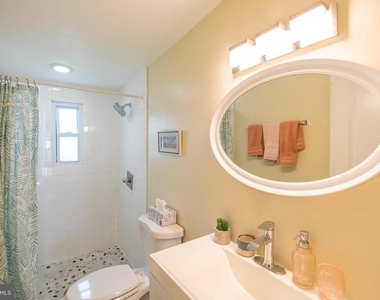 2531 E Gordon Street - Photo Thumbnail 16
