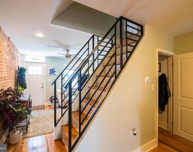 2531 E Gordon Street - Photo Thumbnail 12