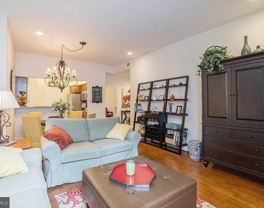 1600 Arch Street - Photo Thumbnail 1
