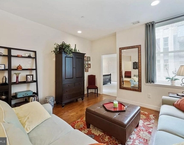 1600 Arch Street - Photo Thumbnail 4