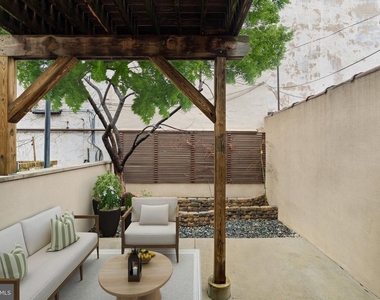 765 S 15th Street - Photo Thumbnail 5