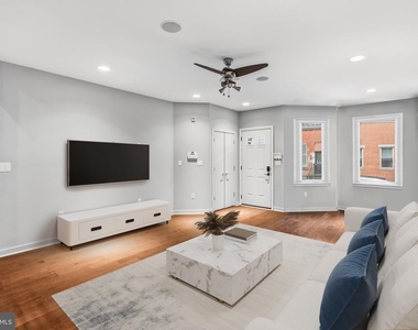 765 S 15th Street - Photo Thumbnail 2