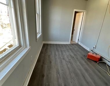 1521 Wakeling Street - Photo Thumbnail 5