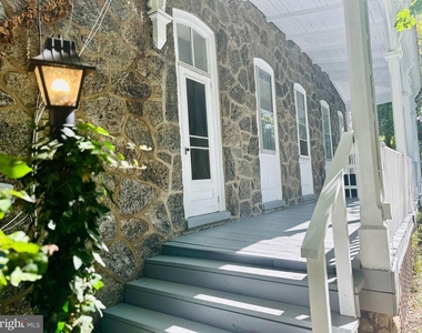 146 Sumac Street - Photo Thumbnail 14