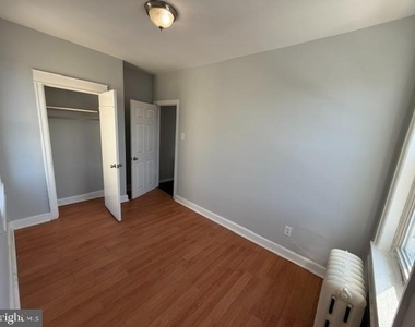 2040 Pratt Street - Photo Thumbnail 4