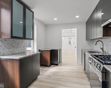 1933 N Palethorp Street - Photo Thumbnail 7