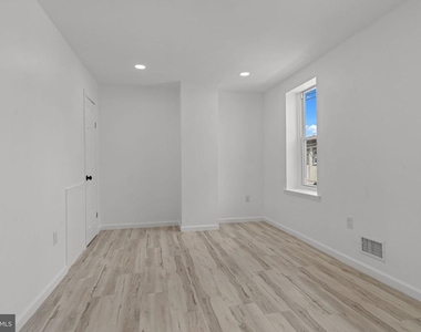 1933 N Palethorp Street - Photo Thumbnail 11