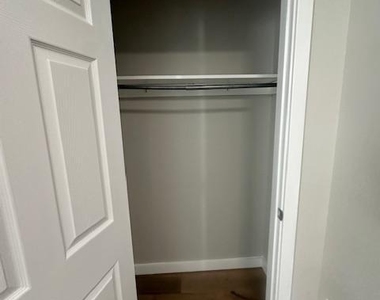 2723 Sears Street - Photo Thumbnail 16