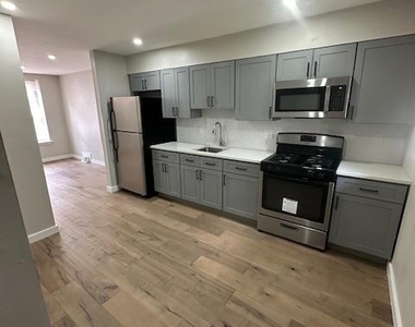 2723 Sears Street - Photo Thumbnail 2