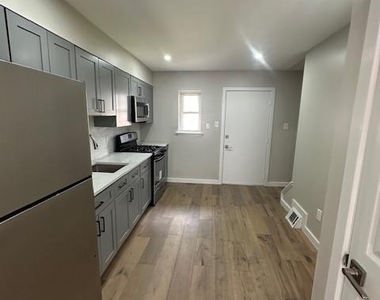 2723 Sears Street - Photo Thumbnail 3