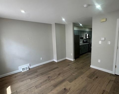 2723 Sears Street - Photo Thumbnail 17