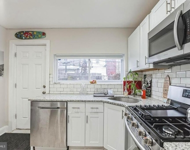 1814 E Albert Street - Photo Thumbnail 8