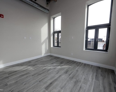 1849 E Venango Street - Photo Thumbnail 5