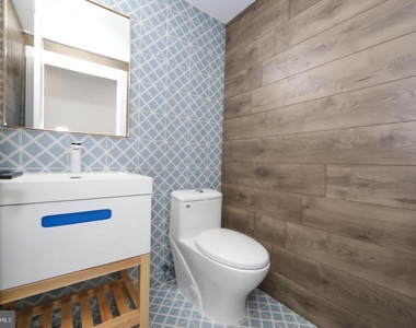 1825 E Atlantic Street - Photo Thumbnail 8