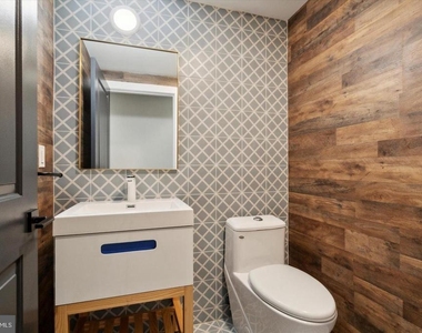 1825 E Atlantic Street - Photo Thumbnail 9