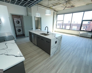 1810 E Venango Street - Photo Thumbnail 2