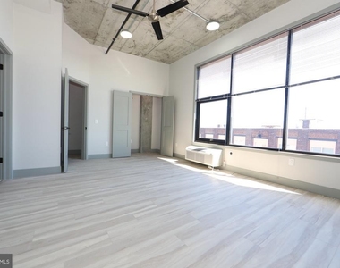 1810 E Venango Street - Photo Thumbnail 14