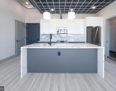 1810 E Venango Street - Photo Thumbnail 4