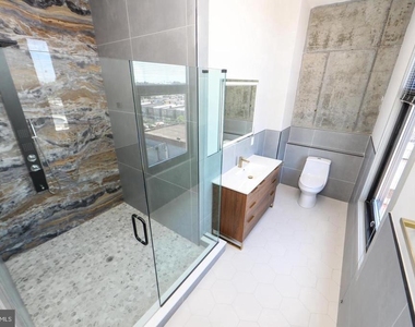 1810 E Venango Street - Photo Thumbnail 9