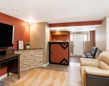 123 S 63rd Street - Photo Thumbnail 20