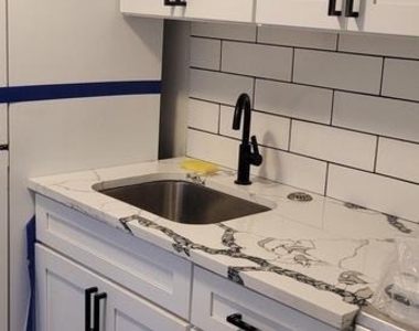 7712 Watson Street - Photo Thumbnail 3